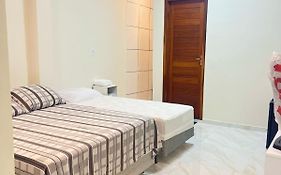 Flat com quarto e sala